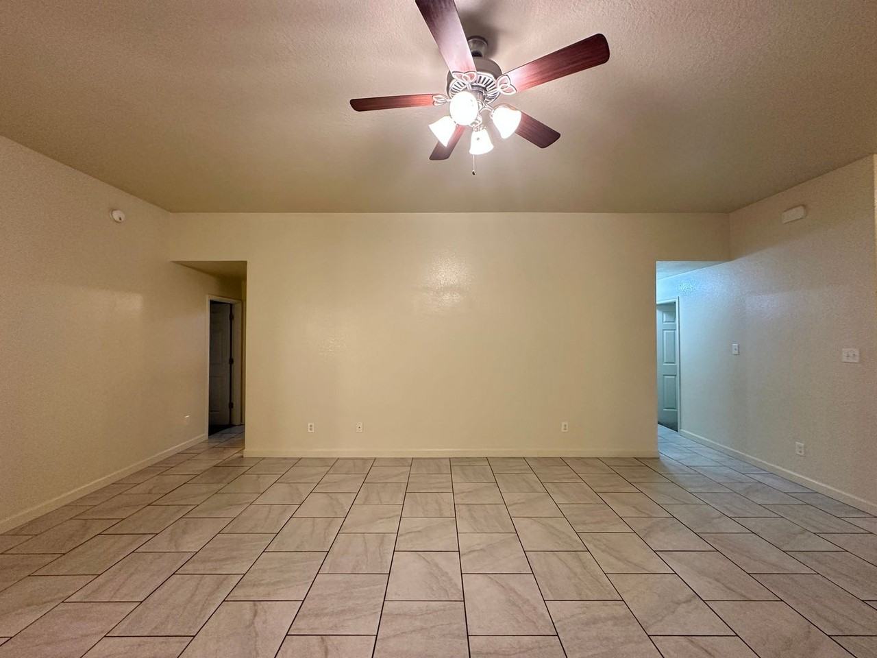 2403 Lavender Ln - Photo 4 of 45