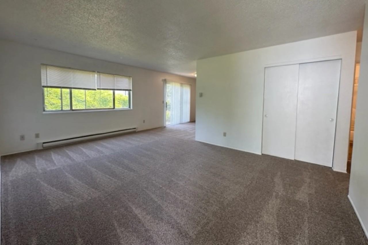 4644 Ne 105th Ave - Photo 3 of 21