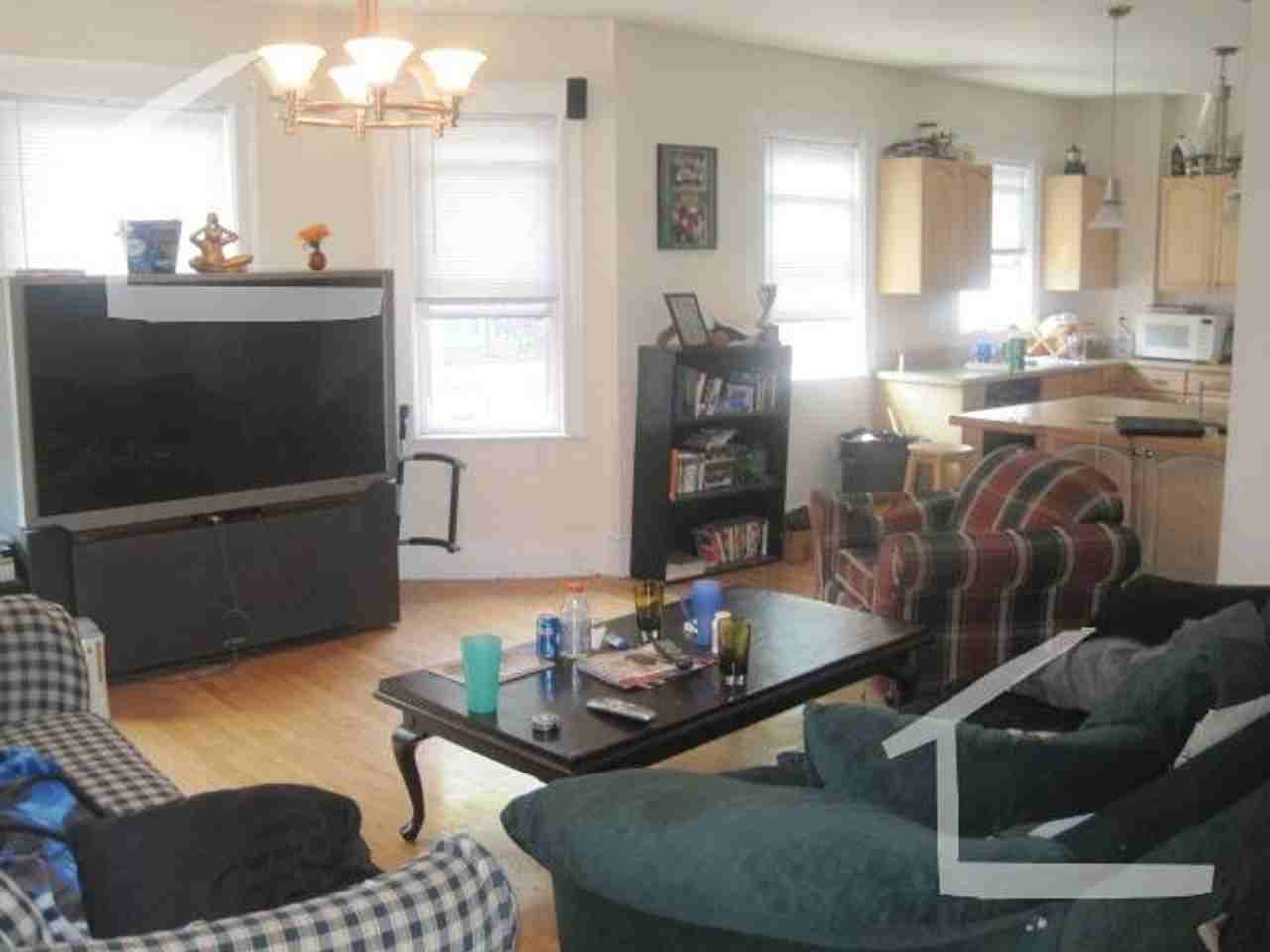 344 Faneuil St - Photo 2 of 9