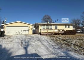 featured image of 910 Mayfield Dr