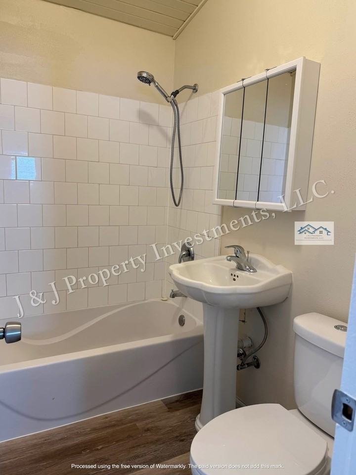 910 Mayfield Dr - Photo 6 of 8