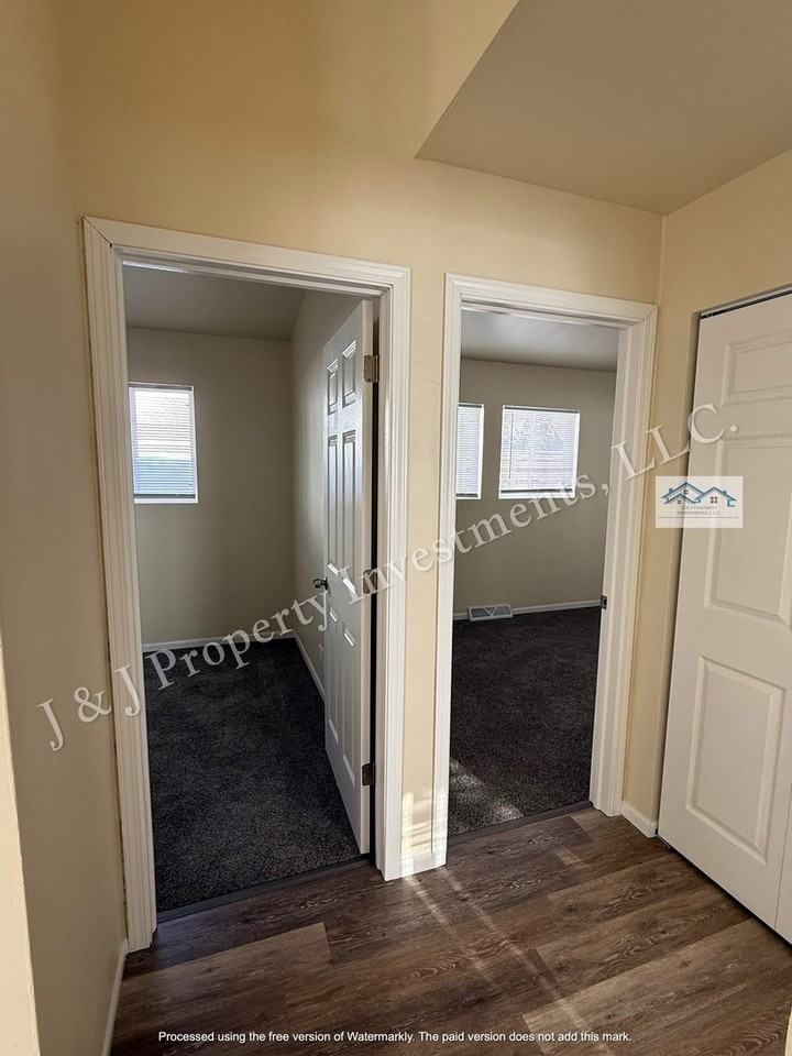 910 Mayfield Dr - Photo 7 of 8