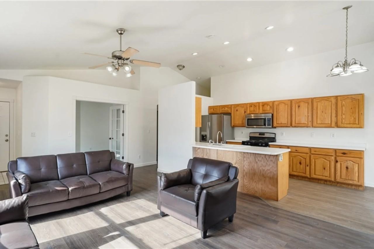 1293 S 1510 E - Photo 2 of 30