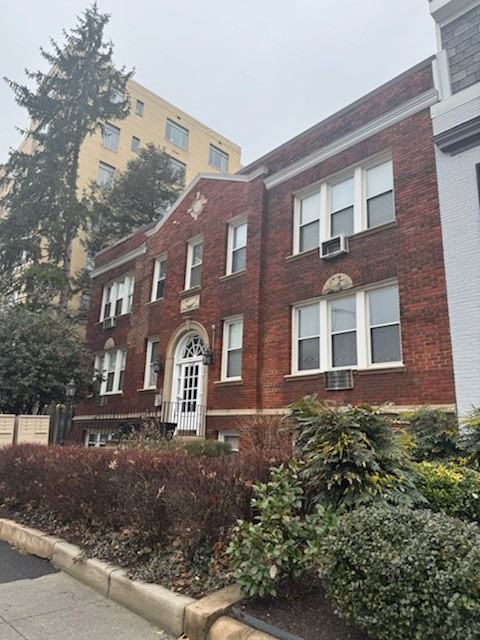 3218 Wisconsin Ave Nw - Photo 3 of 3