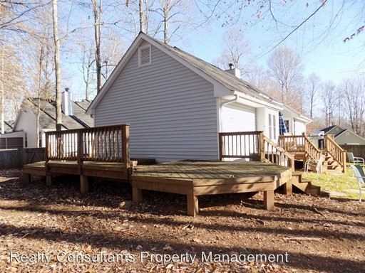 3905 King Edward Ct - Photo 3 of 20