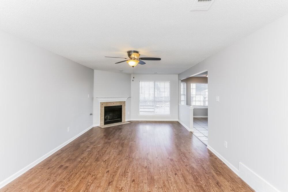 12800 Fox Bend Ln - Photo 5 of 17