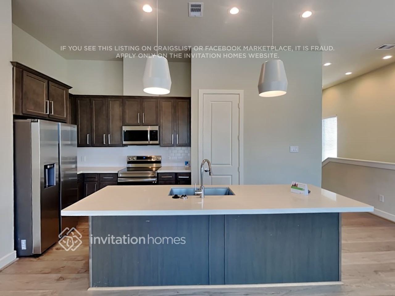 10530 Executive Lake Dr - Photo 7 of 18