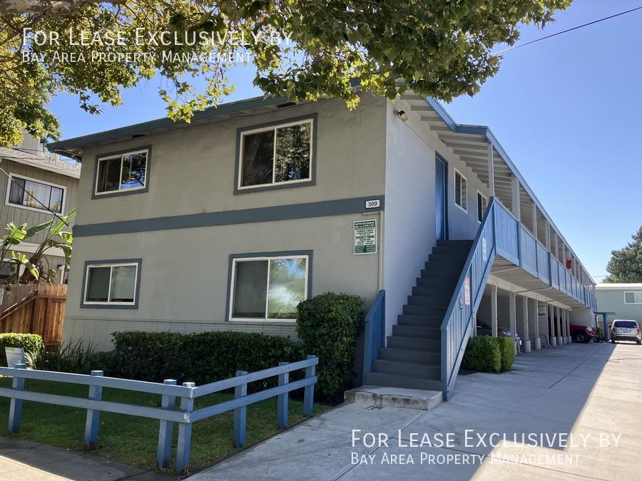 309 Oak Ave #3 - Photo 2 of 15