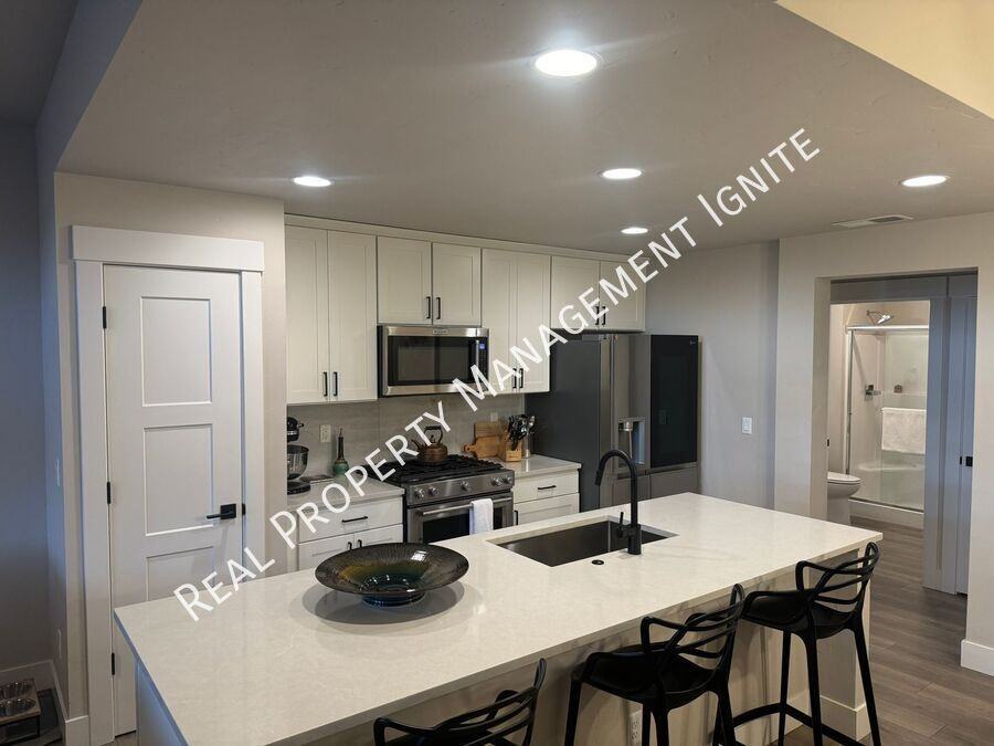 63101 Northeast Boyd Acres Road - Photo 3 of 14