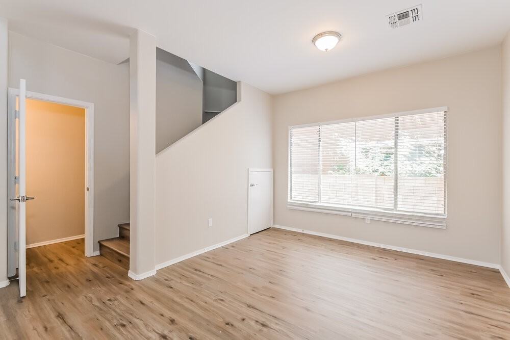 388 E Camino Limon Verde - Photo 7 of 17