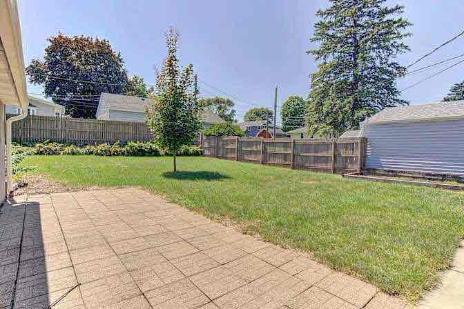 1610 22nd St Nw - Photo 2 of 14