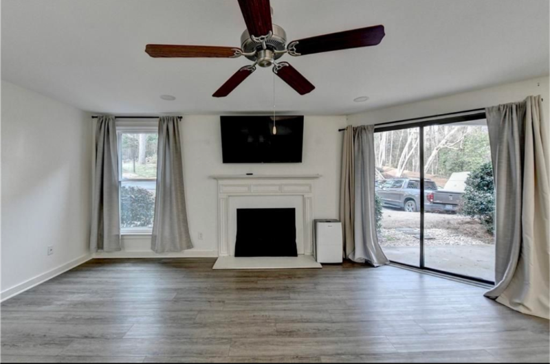 1379 Keys Lake Dr Ne #1379 - Photo 2 of 18