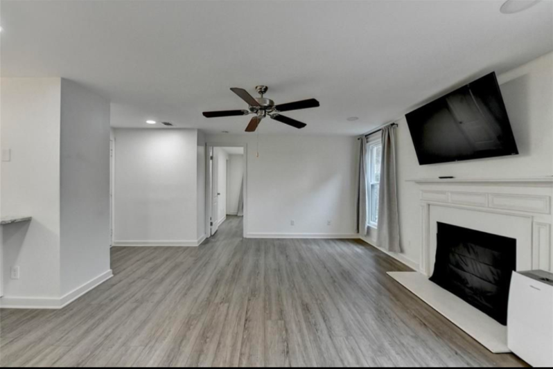 1379 Keys Lake Dr Ne #1379 - Photo 3 of 18