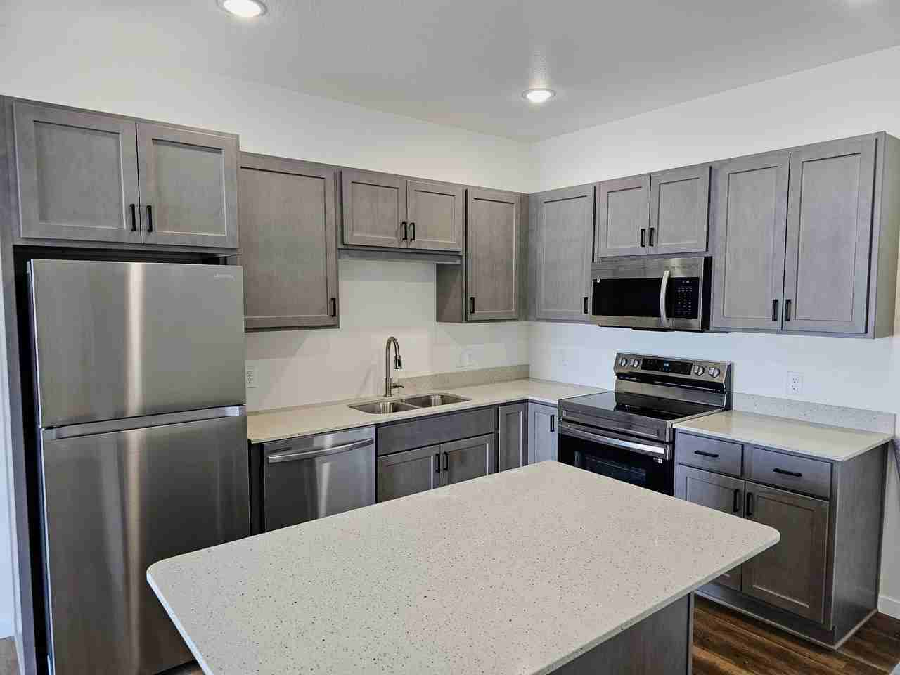 105 Michael Ct Nw #17