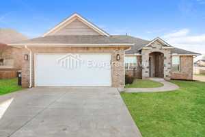 featured image of 2000 Ladera Ln