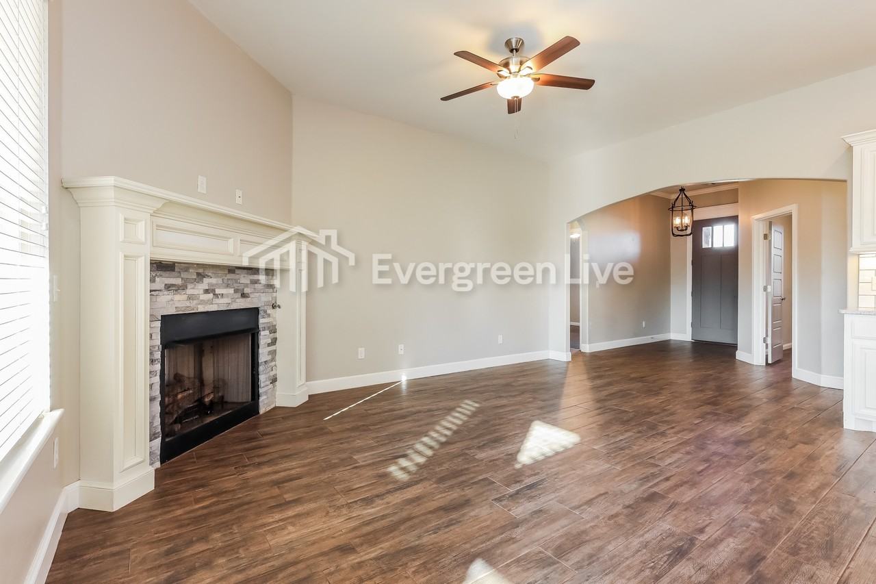 2000 Ladera Ln - Photo 4 of 16