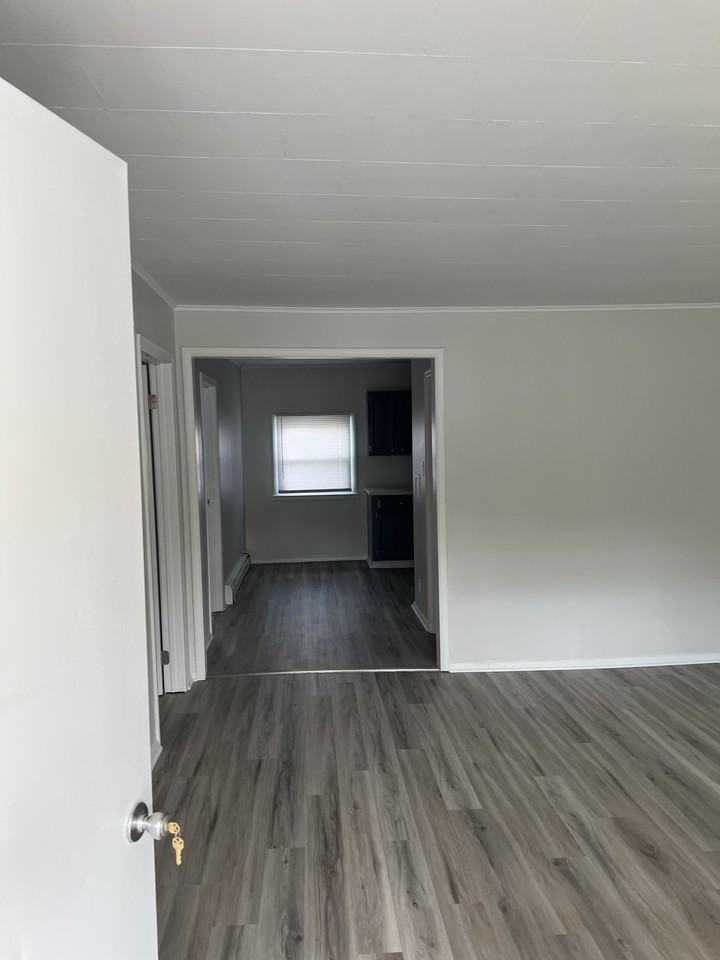 22 Albany Street #4 - Photo 5 of 7