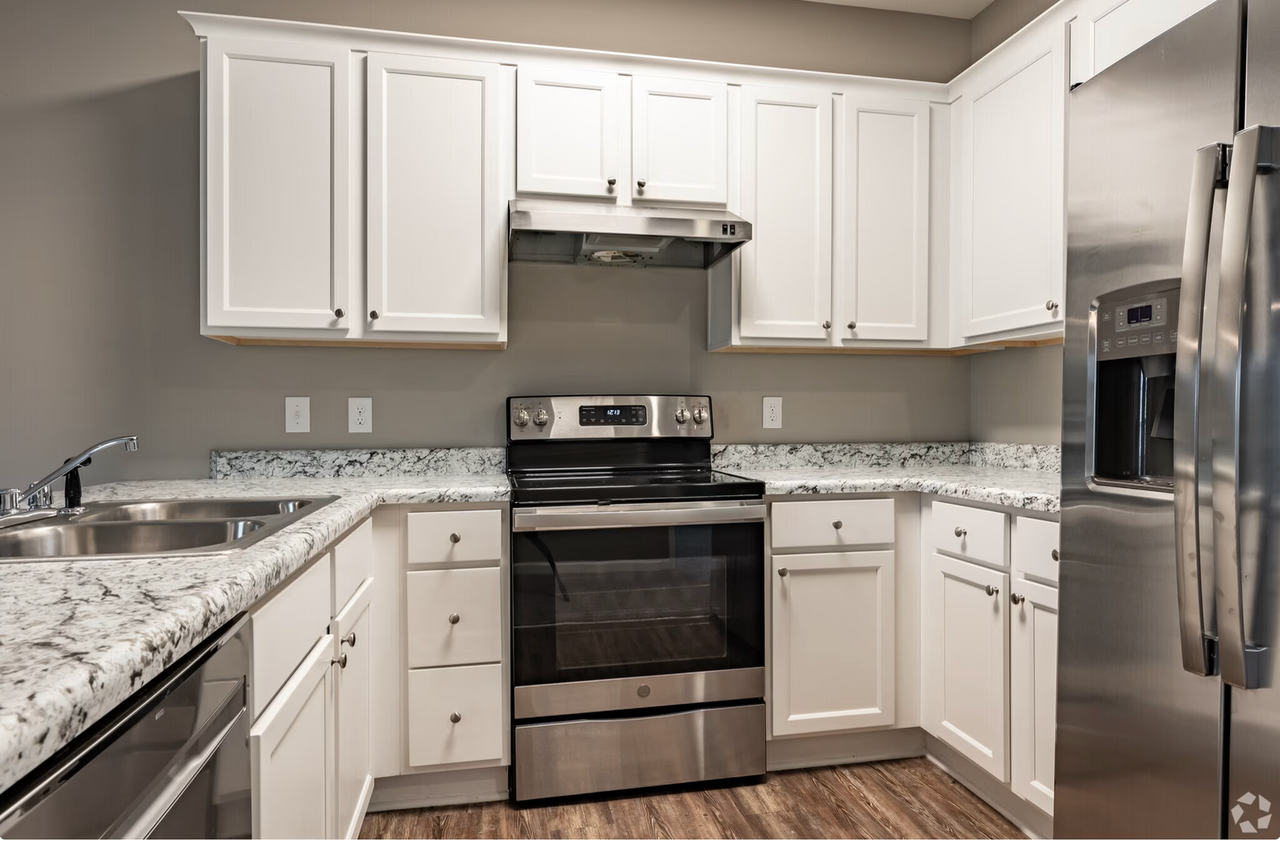 Club Villas Apartments -1 - Photo 7 of 11