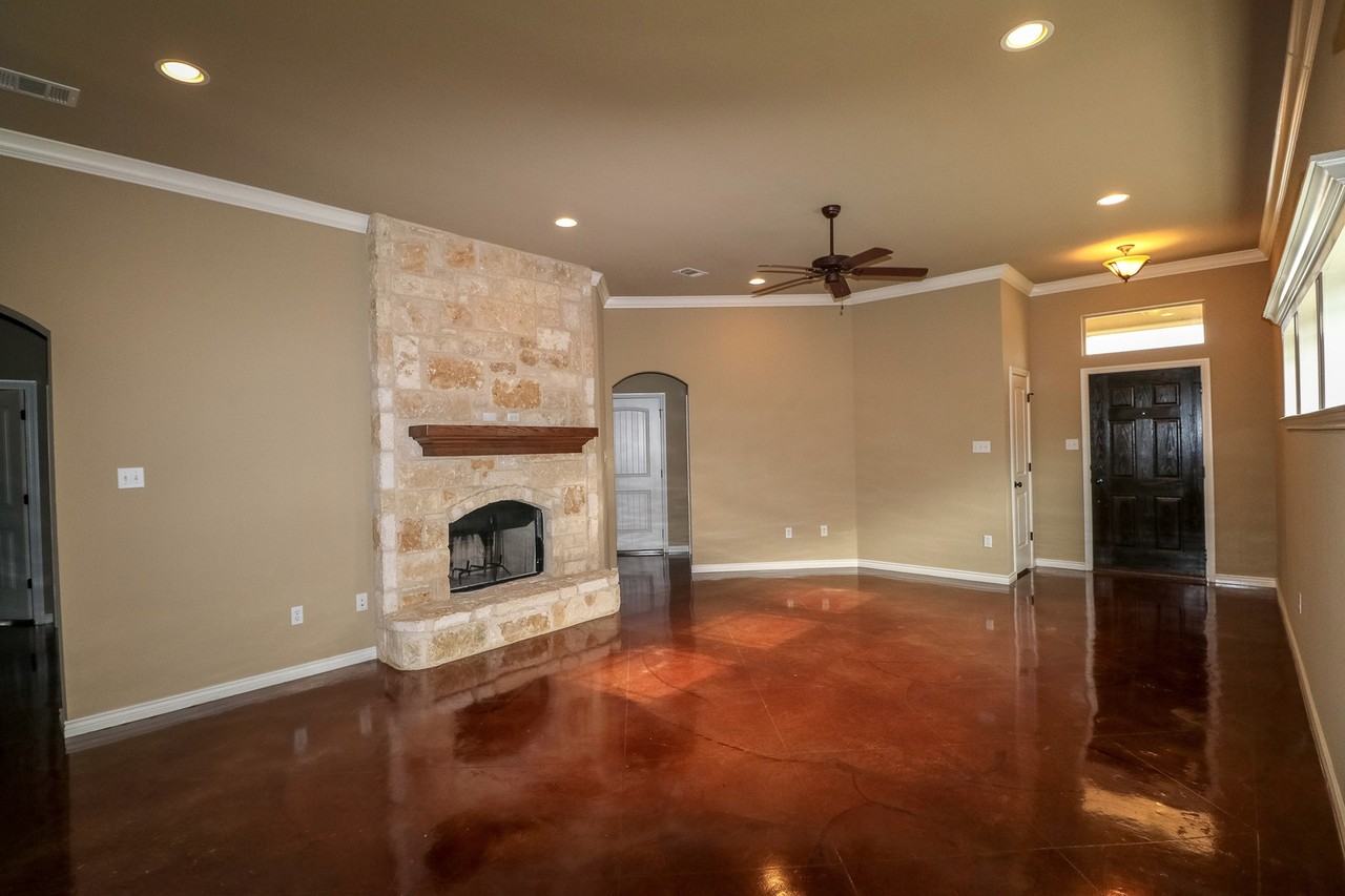 3004 Silver Saddle Dr - Photo 3 of 24