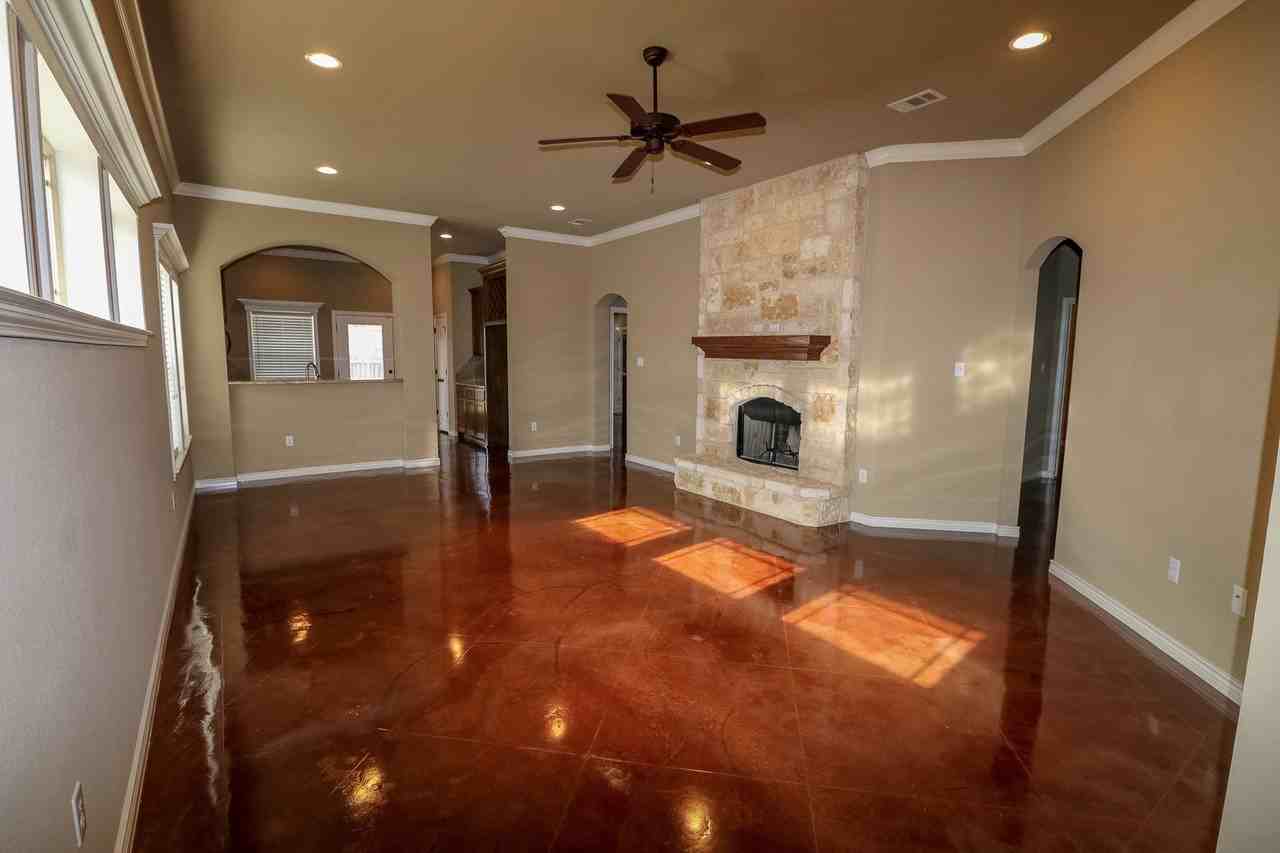 3004 Silver Saddle Dr - Photo 4 of 24