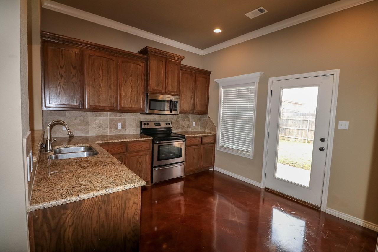 3004 Silver Saddle Dr - Photo 6 of 24