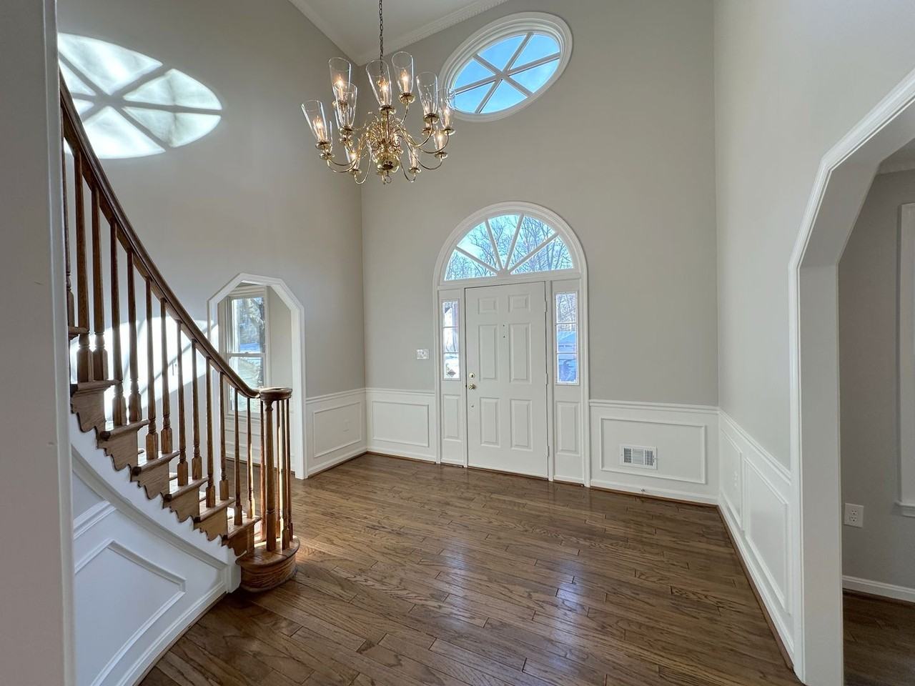 11560 Holly Briar Ln - Photo 2 of 50