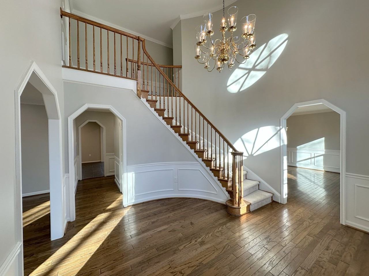 11560 Holly Briar Ln - Photo 3 of 50