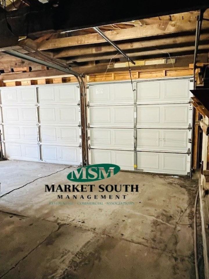 102 E 53rd St - Photo 2 of 32