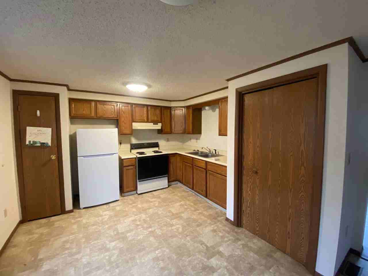 105 Grandview Ave - Photo 4 of 8