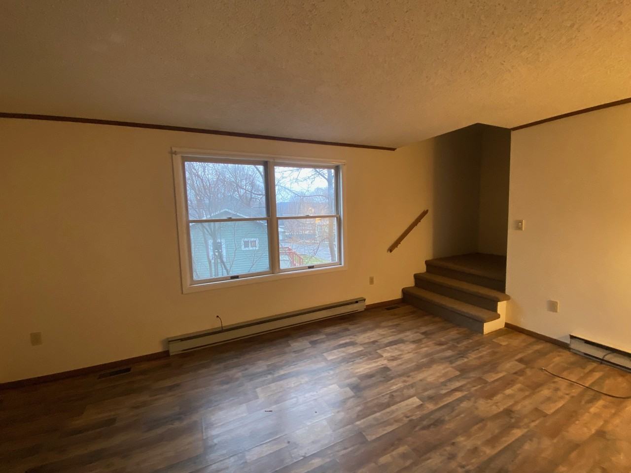 105 Grandview Ave - Photo 5 of 8