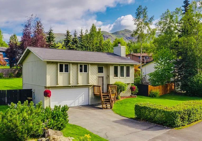 18909 Andreanof Dr - Photo 2 of 11