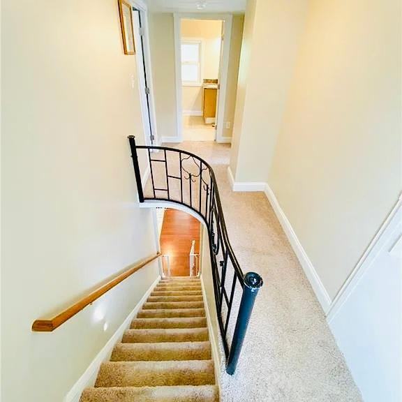 1306 Iroquois Ave - Photo 3 of 10