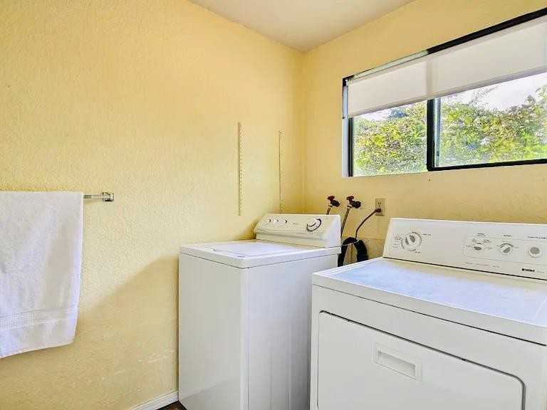 15807 62nd Pl Ne - Photo 3 of 13