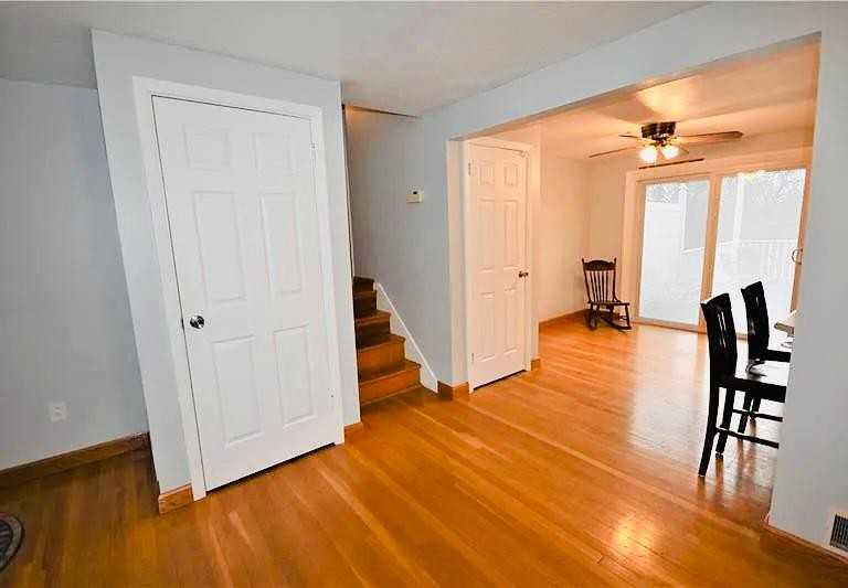 1035 Wilson Drive Ext - Photo 3 of 11