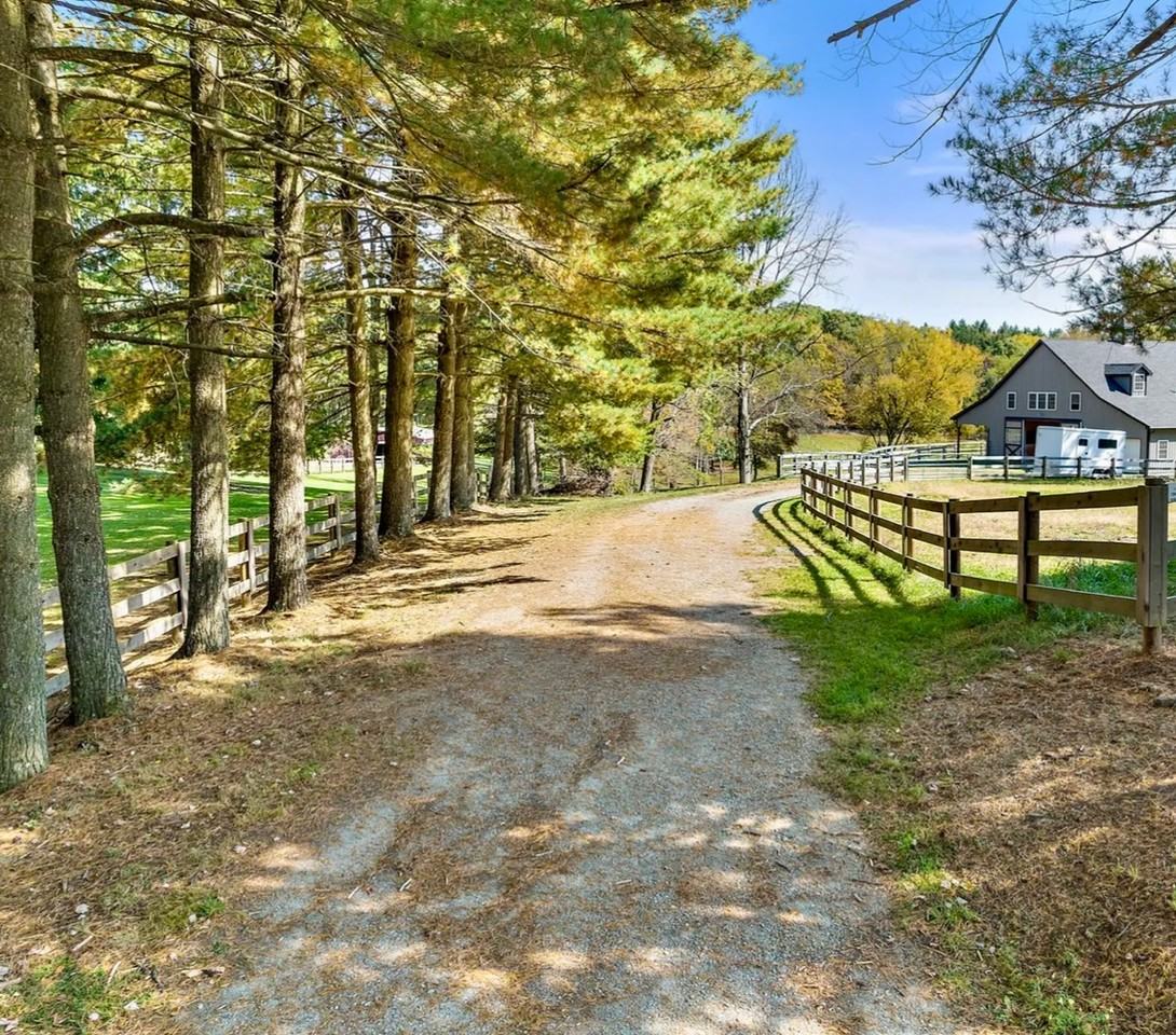 2208 Henry Rd #NA - Photo 2 of 19