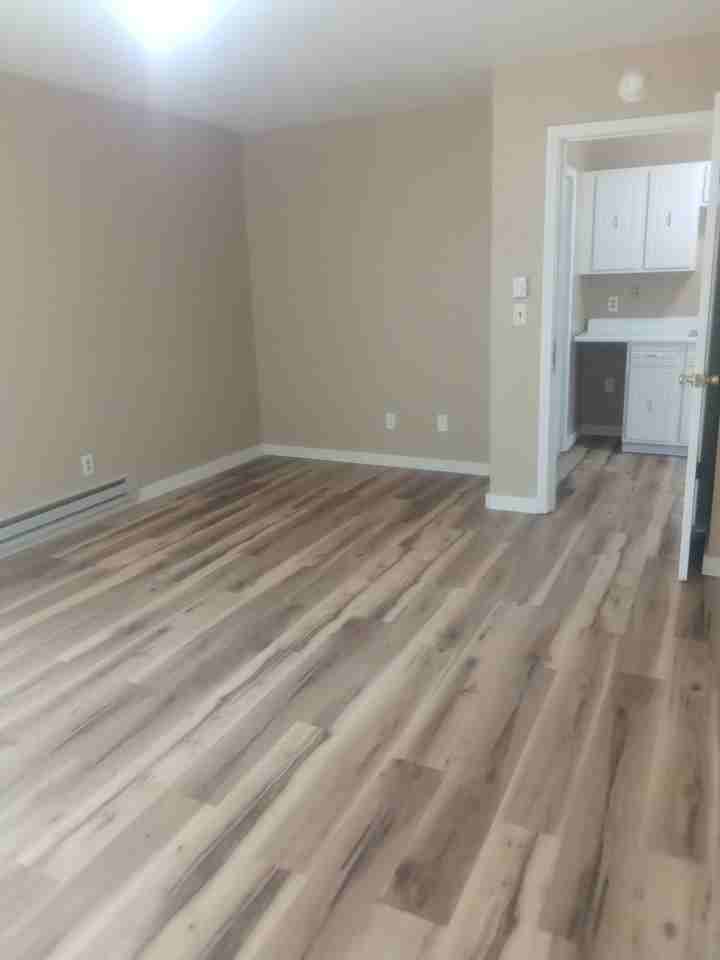 400 N 5th St #6 - Photo 6 of 8