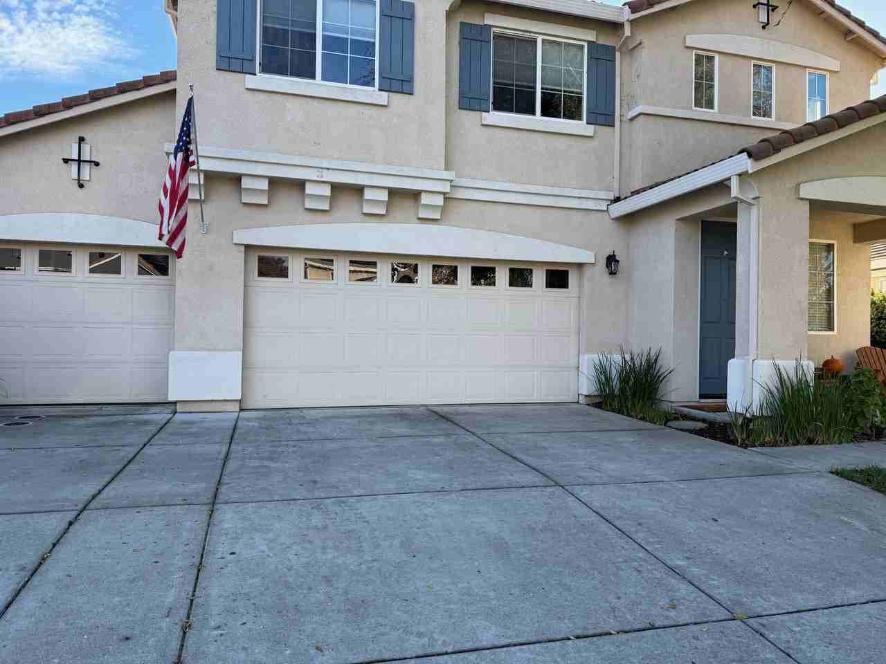 1261 Regent Cir #NA - Photo 2 of 4