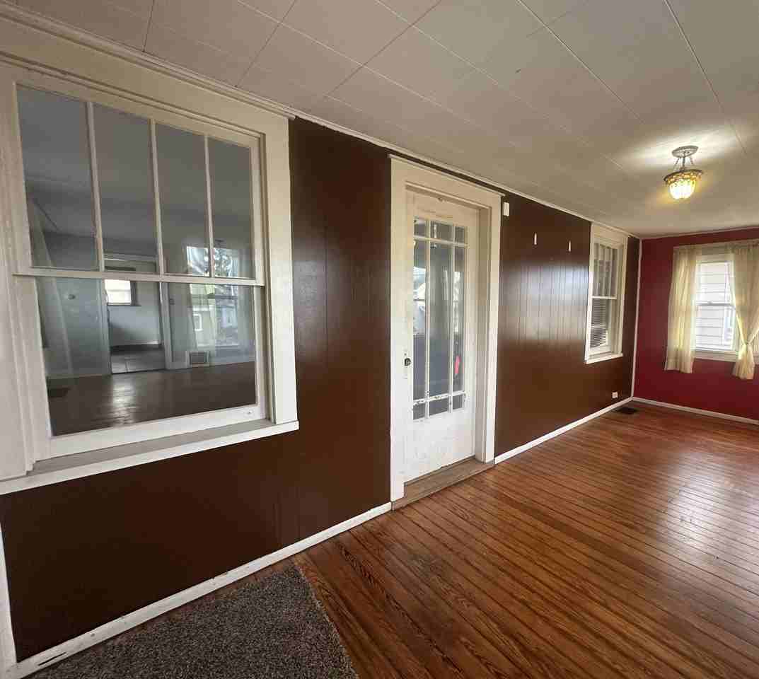 136 E Woodside St #NA - Photo 2 of 7