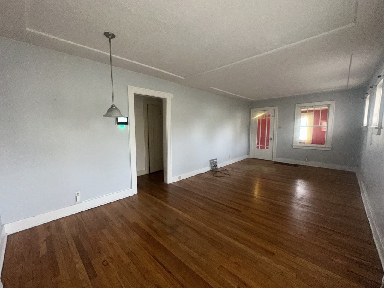 136 E Woodside St #NA - Photo 3 of 7