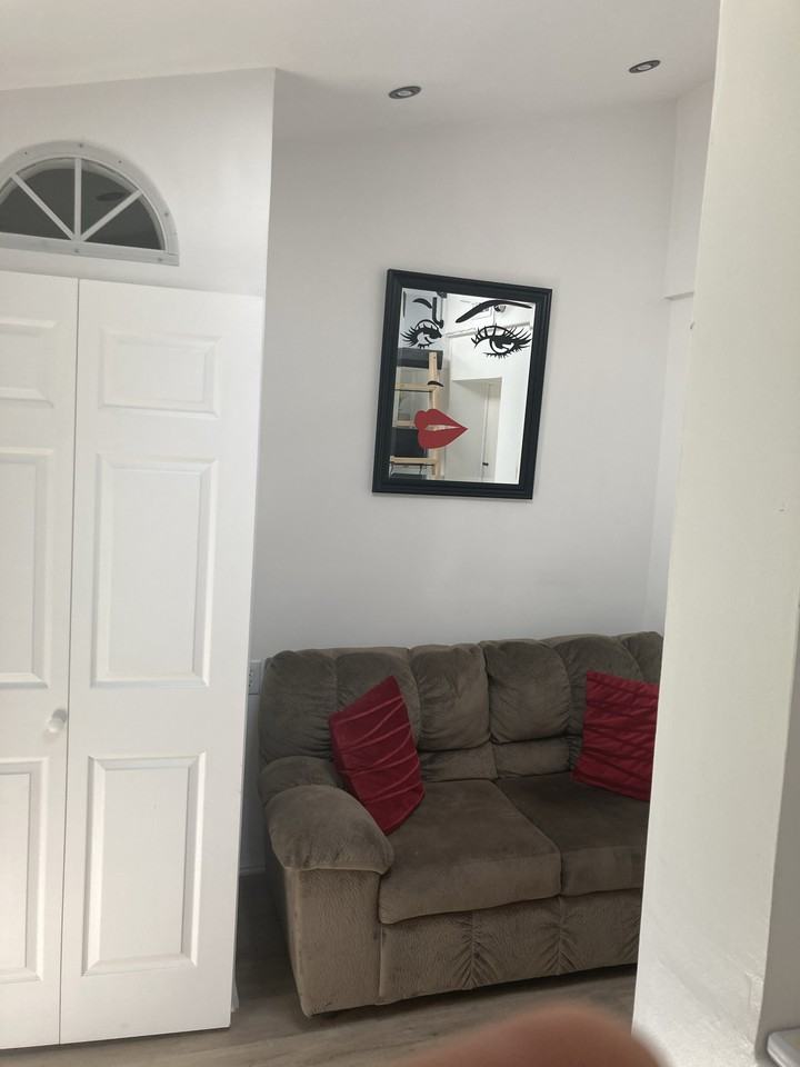 47 Elizabeth St - Photo 3 of 16