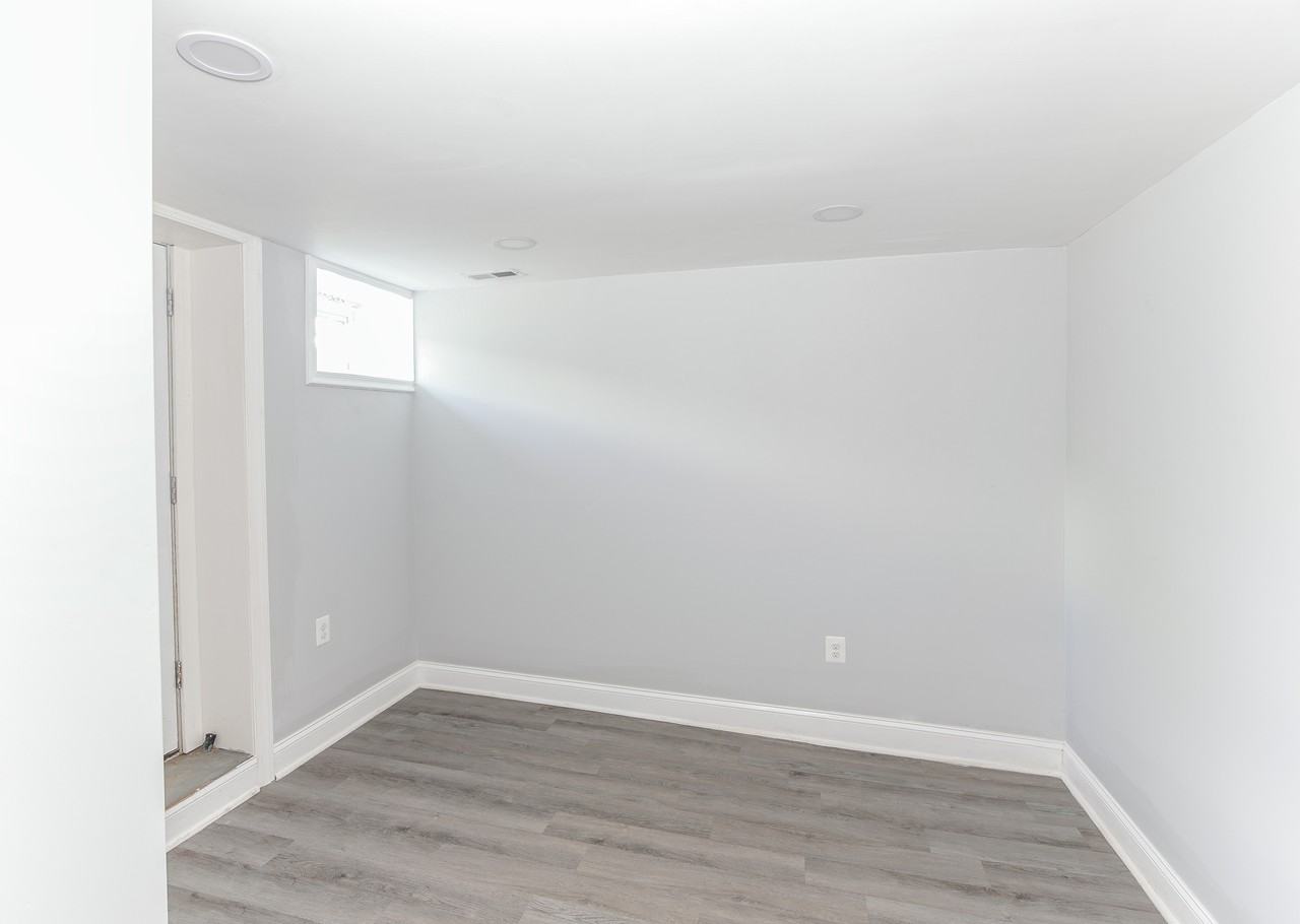 9749 52nd Ave #NA - Photo 6 of 19