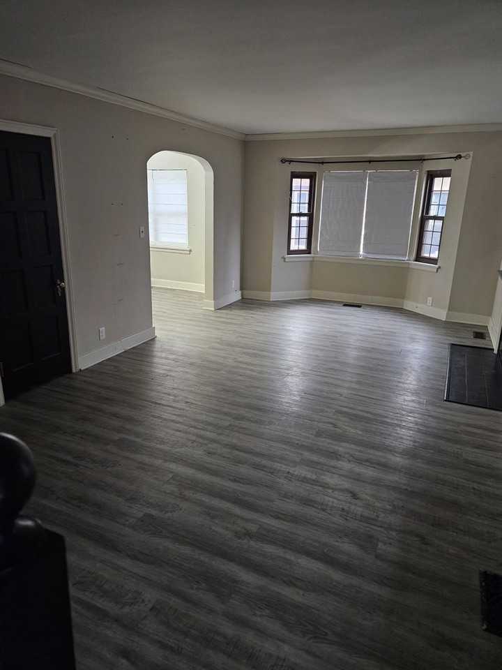 303 Wonderly Ave #NA - Photo 2 of 11