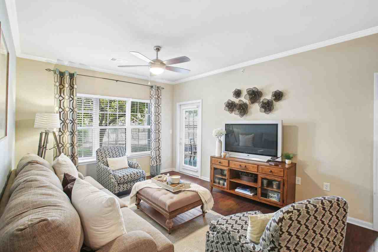 Grove at Shadow Green Apartments - Photo 6 of 39