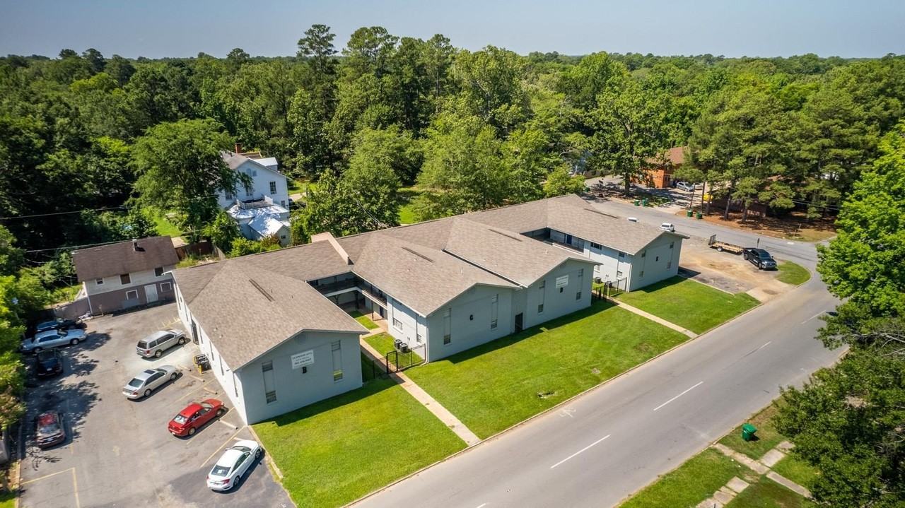 818 West 28th Avenue - Photo 7 of 20