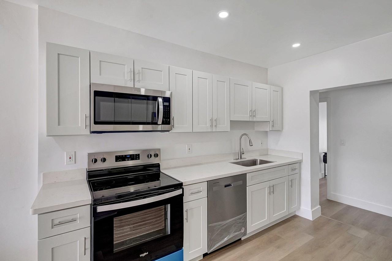 Nw 51st St - Photo 4 of 11