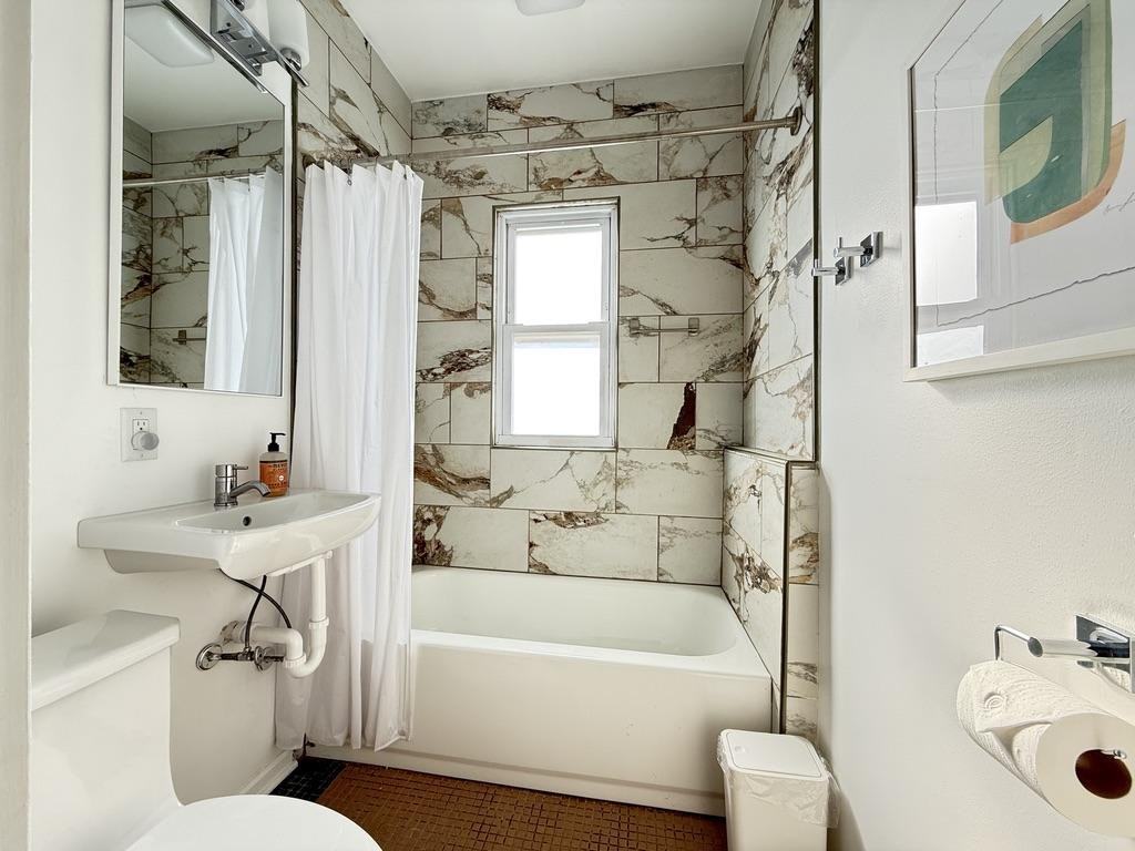 W Clybourn St - Photo 5 of 26