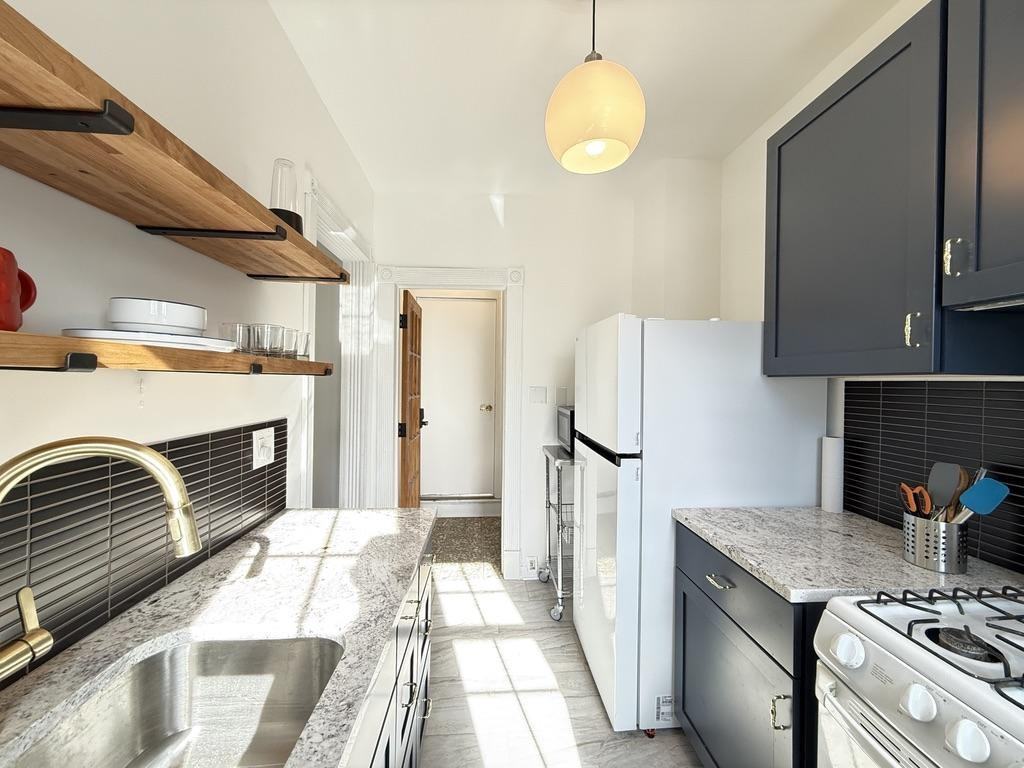 W Clybourn St - Photo 6 of 26