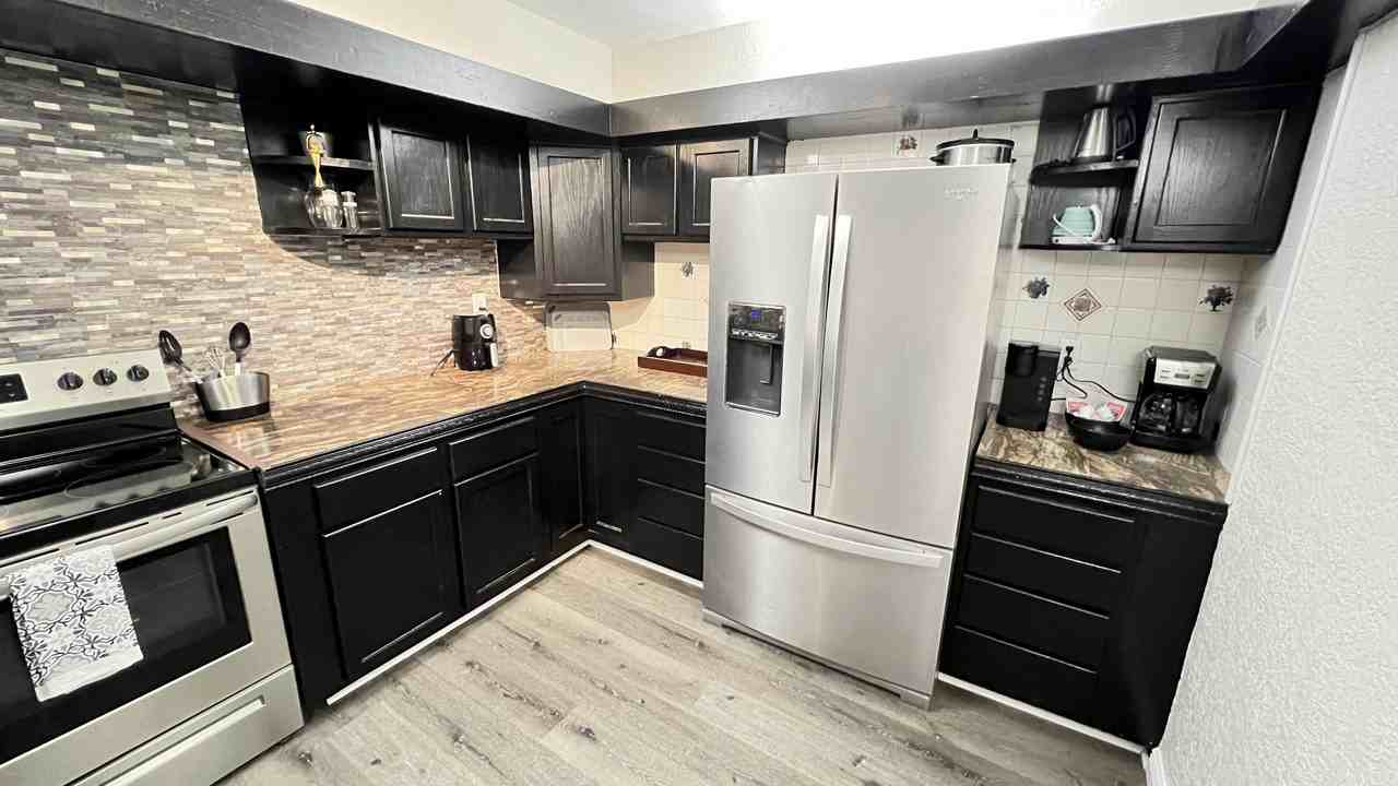 Chastain Rd - Photo 4 of 12