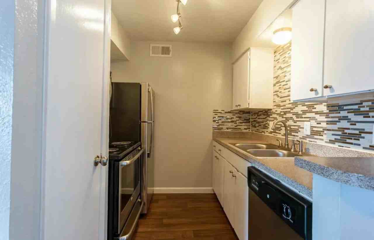 Pasadena Apartments - Photo 3 of 36