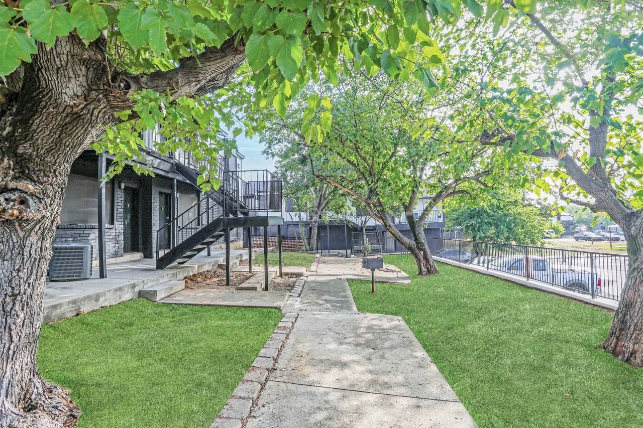 Pasadena Apartments - Photo 6 of 36